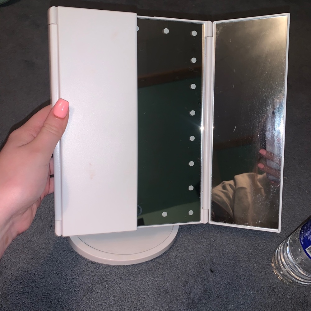 Mirror - Picture 3 of 4